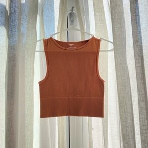 Ribbed crop tank